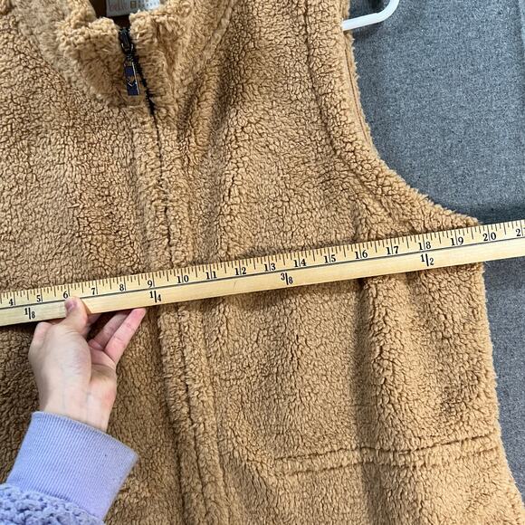 Belle by Kim Gravel Signature Zip Sherpa Vest Camel Size Medium - Picture 7 of 9